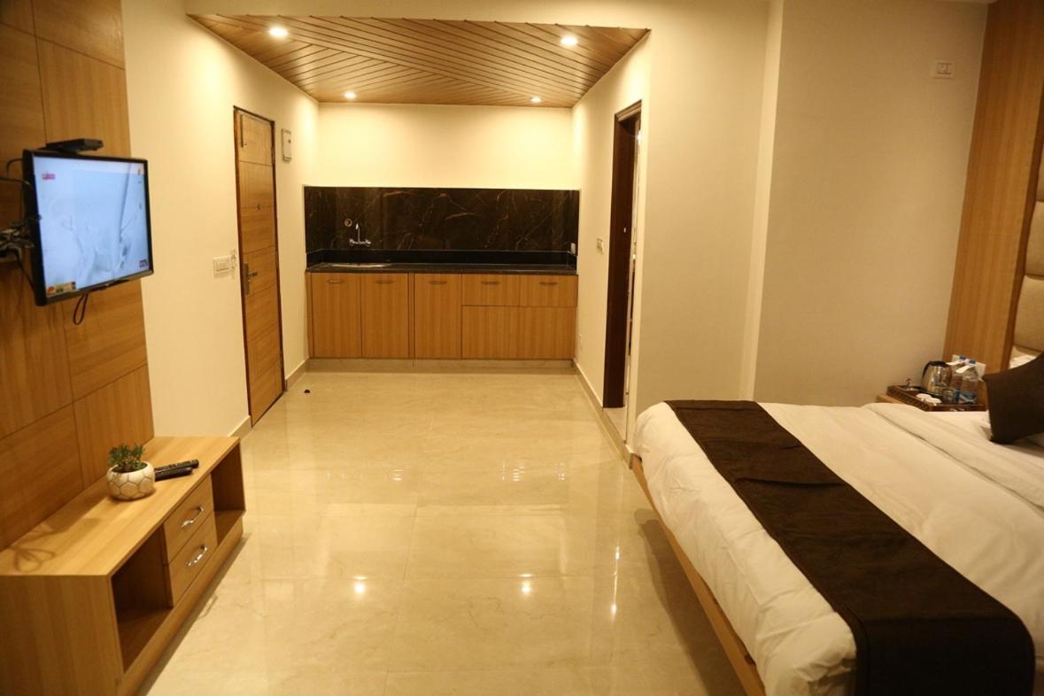 Shining Hills Hotel Mussoorie Exterior foto